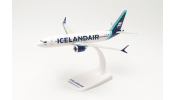 HERPA 613743 B737 Max 8 Icelandair - cyan